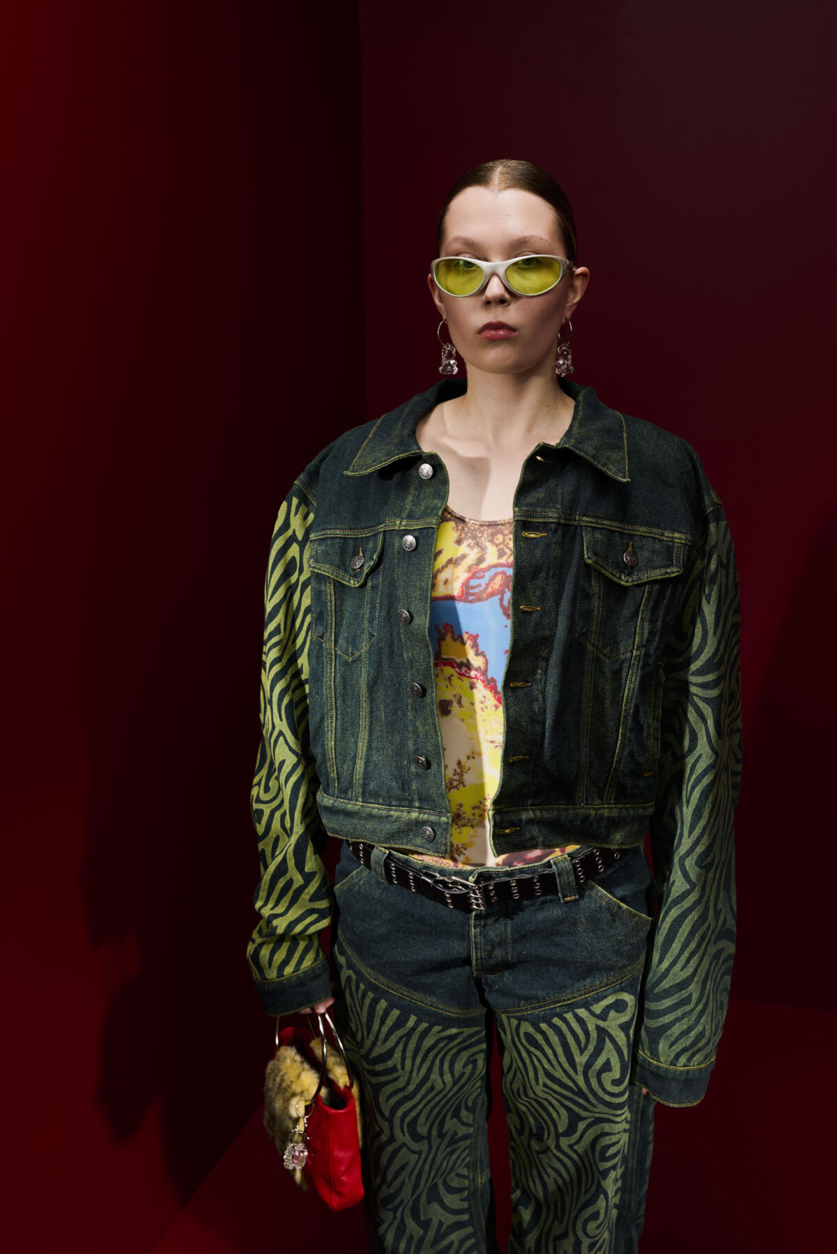 Model wearing Aalto University graduate collection