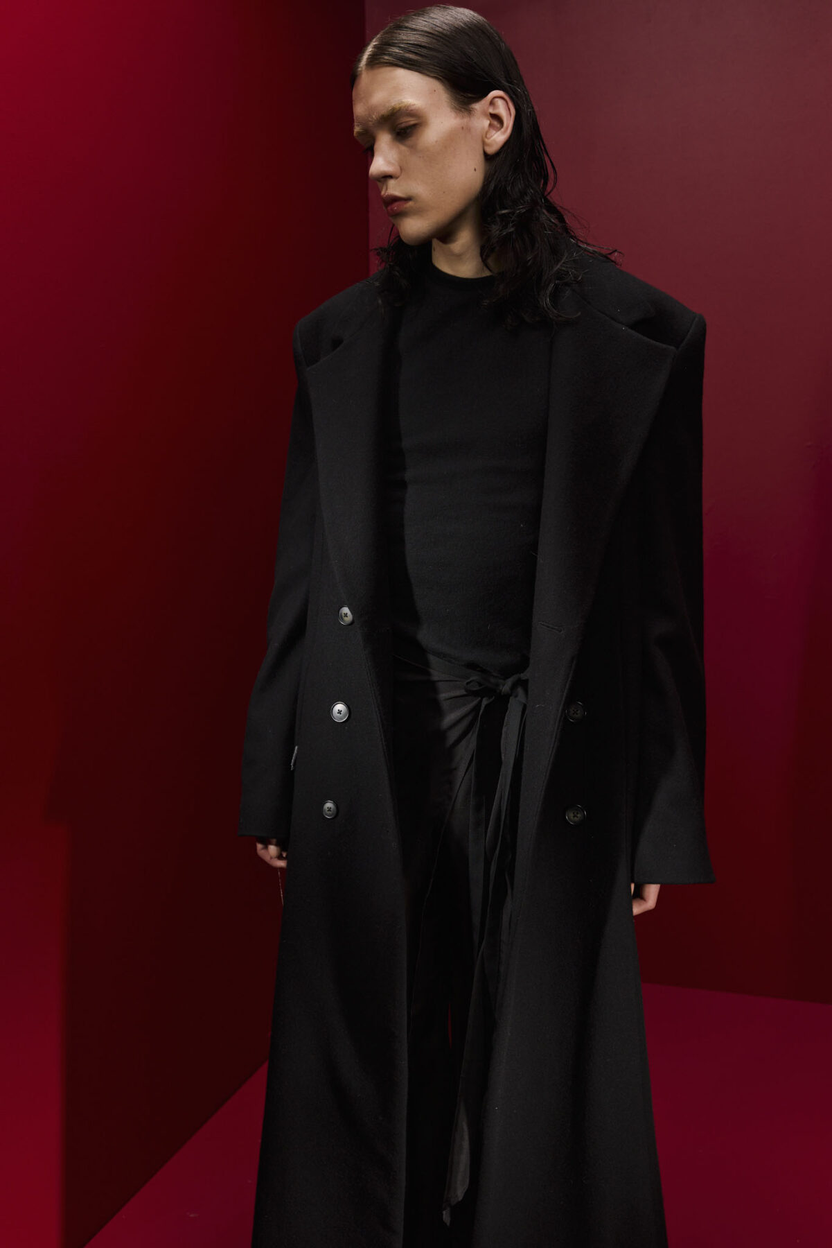 Model wearing Aalto University graduate collection