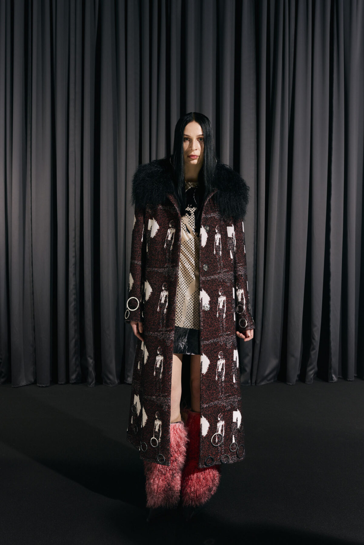Model wearing Aalto University graduate collection